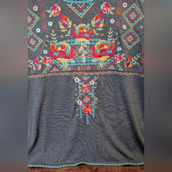 Savannah Jane Heather Gray Embroidered Cap Sleeve Top - Picture 7 of 16